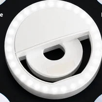 LumiSnap văzută din față, cu toate cele 36 de LED-uri aprinse